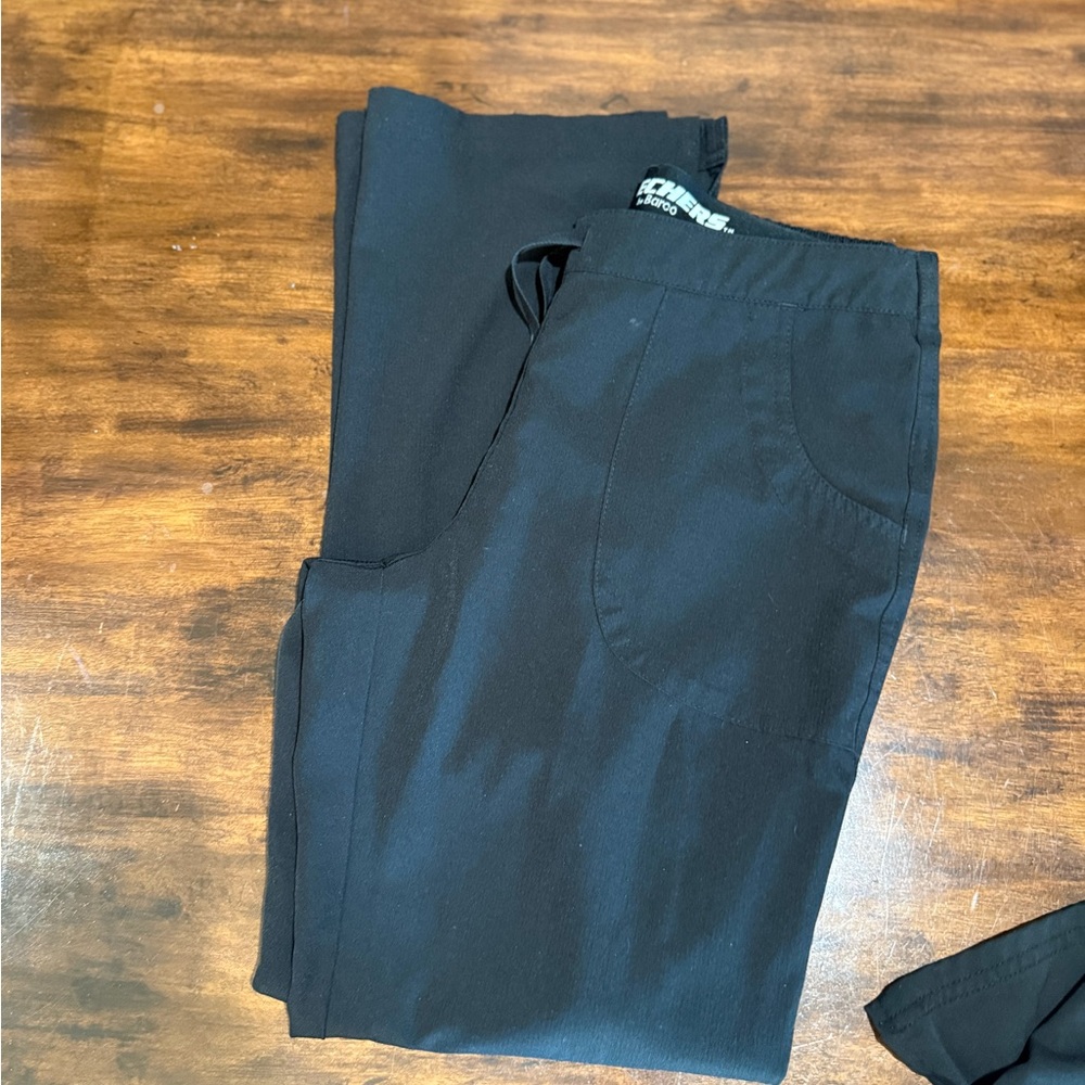 Women’s sketchers small scrub pants